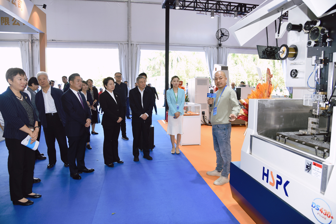 2025�Ї���ꖽ���ꖴ����ڶ��ù��I(y��)ĸ�C(j��)�a(ch��n)�I(y��)���|(zh��)���l(f��)չ����ߙC(j��)�����茦�ӕ��e�k